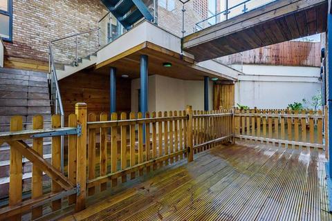 2 bedroom flat to rent, Dalberg Road, Brixton, London, SW2