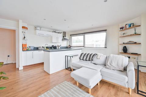 2 bedroom flat for sale, John Ruskin Street, Elephant and Castle, London, SE5