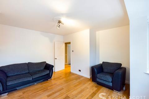 2 bedroom apartment to rent, Falcourt Close, Sutton, SM1