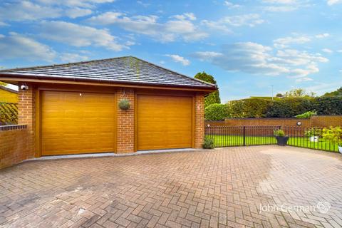 3 bedroom detached house for sale, Uttoxeter Road, Hill Ridware