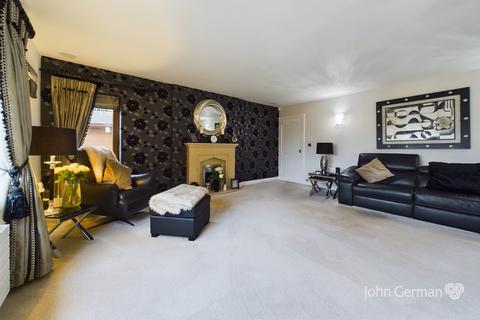 3 bedroom detached house for sale, Stone Cottage, Uttoxeter Road, Hill Ridware