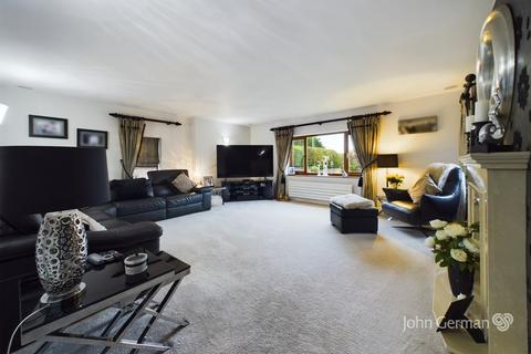 3 bedroom detached house for sale, Stone Cottage, Uttoxeter Road, Hill Ridware