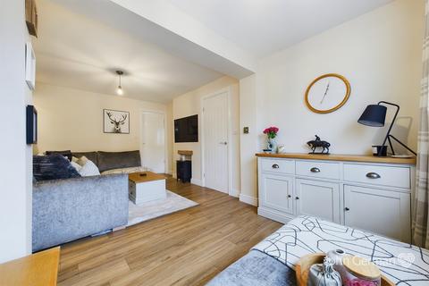 12 Shipton Drive, Uttoxeter, ST14 7NJ