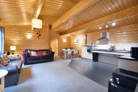 3 bedroom chalet for sale, 3 Kenwick Woods, Louth LN11 8NP