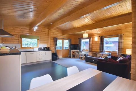 3 bedroom chalet for sale, 3 Kenwick Woods, Louth LN11 8NP