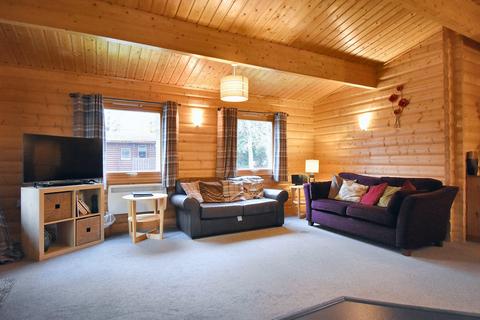 3 bedroom chalet for sale, 3 Kenwick Woods, Louth LN11 8NP