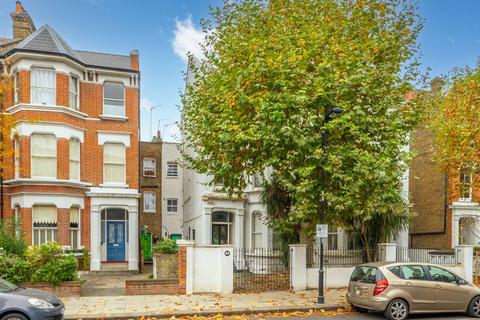 4 bedroom flat to rent, St Quintin Avenue, North Kensington, London, W10