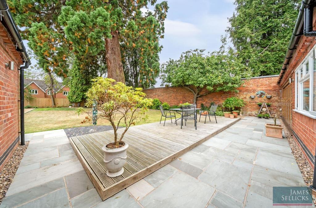 Patio/decking
