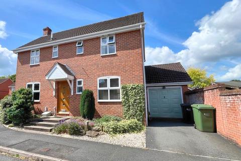 4 bedroom detached house for sale, Bronte Drive, Ledbury