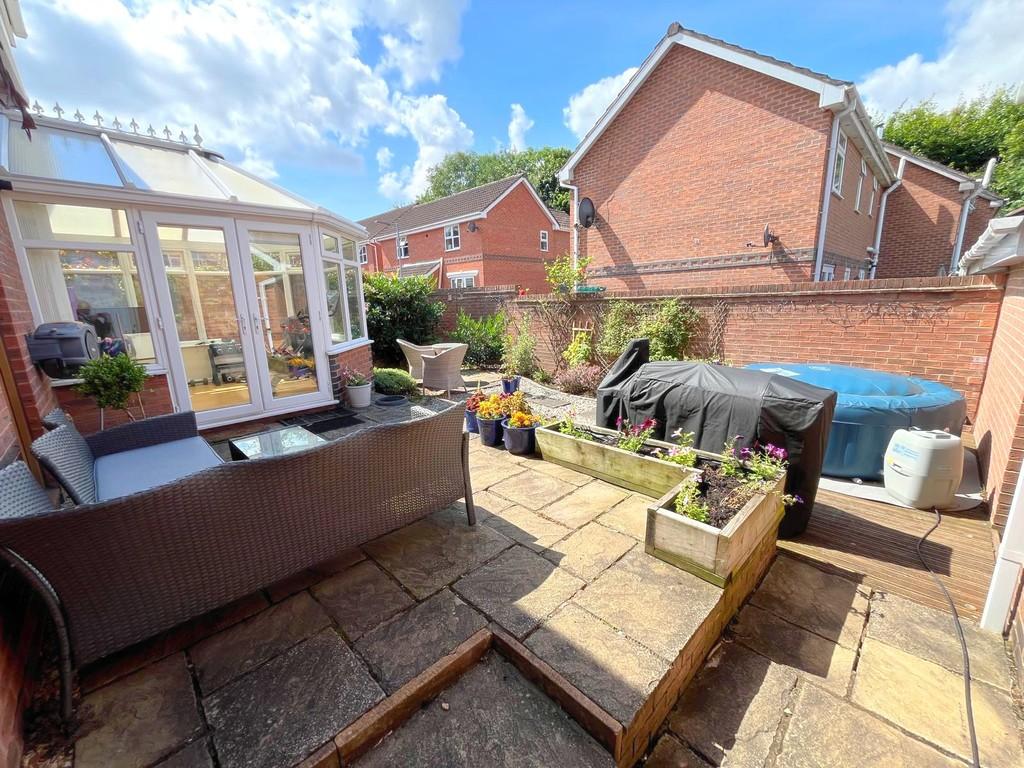 Side to rear garden