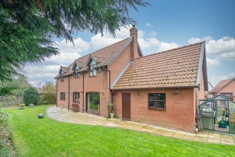 4 bedroom detached house for sale, St. Benedict's Close, Toft Monks, Beccles