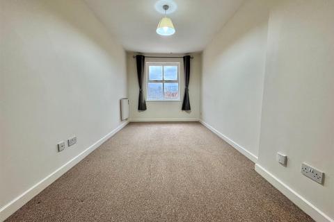 2 bedroom apartment to rent, Keats Mews, Brooklands, M23 9SG