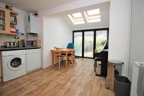 2 bedroom terraced house to rent, Frankland Close, Bath