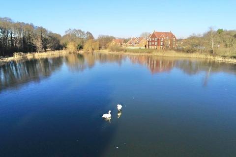 3 bedroom terraced house for sale, Lake Avenue, Camberley GU16