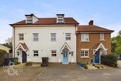 3 bedroom townhouse for sale, Salvia Close, Wymondham