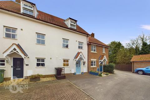 3 bedroom townhouse for sale, Salvia Close, Wymondham