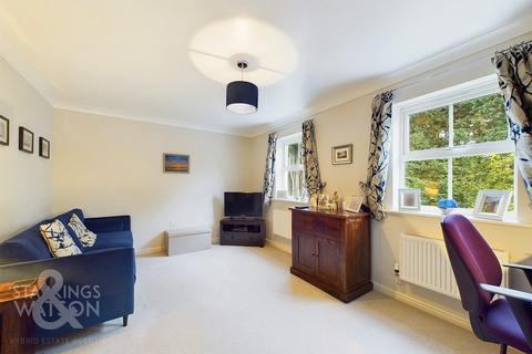 3 bedroom townhouse for sale, Salvia Close, Wymondham