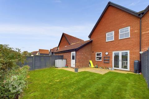 3 bedroom semi-detached house for sale, Framingham Crescent, Poringland, Norwich