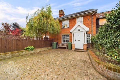 3 bedroom terraced house for sale, Old Chapel Yard, Harleston