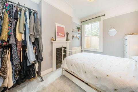 2 bedroom maisonette for sale, Glenfield Road, London SW12