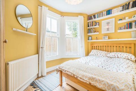 2 bedroom maisonette for sale, Glenfield Road, London SW12