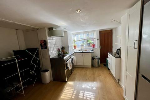 2 bedroom terraced house to rent, Argie Road