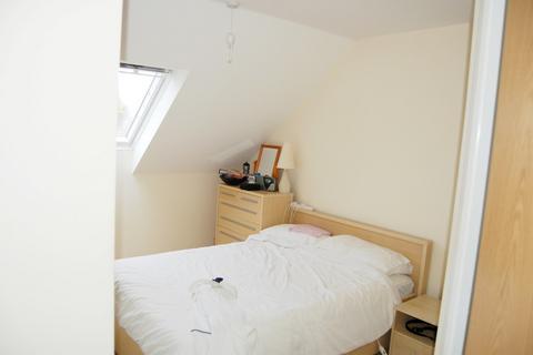 2 bedroom apartment to rent, De Soissons Close, Welwyn Garden City AL8