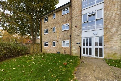 2 bedroom ground floor flat to rent, Haymeads, Welwyn Garden City AL8