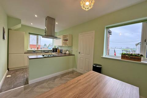 3 bedroom end of terrace house for sale, Stoney Haggs Road, Scarborough YO12