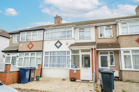 3 bedroom terraced house for sale, Scotts Road, Southall