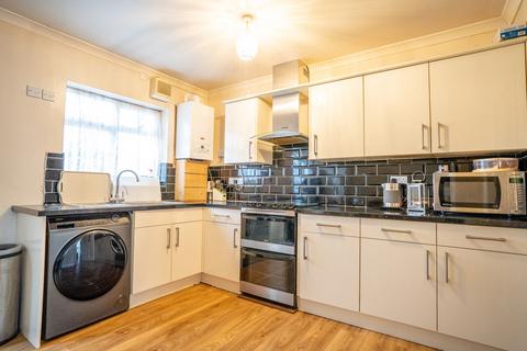 3 bedroom terraced house for sale, Scotts Road, Southall