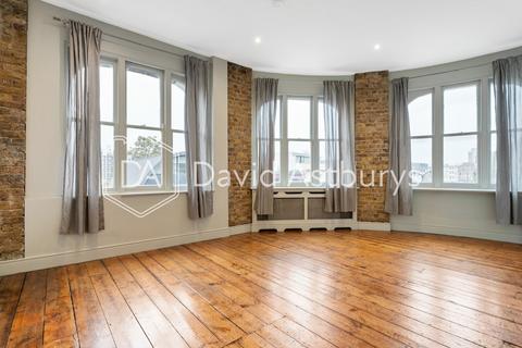 4 bedroom flat to rent, Royal College Street, Camden Town, London