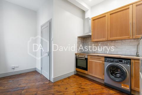 4 bedroom flat to rent, Royal College Street, Camden Town, London