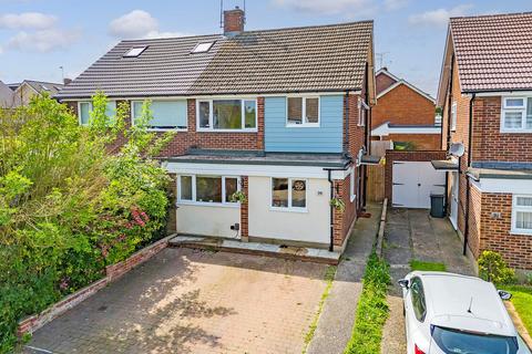 3 bedroom semi-detached house for sale, Hollywood Close, Great Baddow, Chelmsford CM2