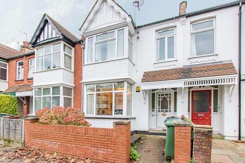 4 bedroom maisonette to rent, Butler Road, Harrow