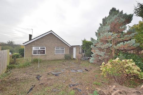 2 bedroom detached bungalow for sale, White Rose Crescent, Richmond