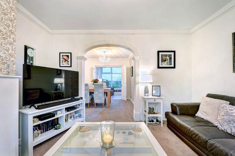 22 Maple Croft Crescent, Sheffield, S9 1DN