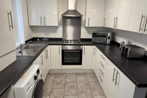 6 bedroom terraced house to rent, Guelph Street, Kensington, Liverpool