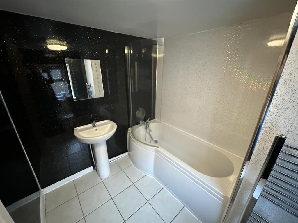 Ground floor bathroom