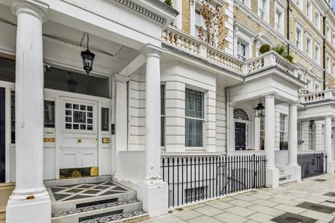 2 bedroom flat to rent, Onslow Gardens, South Kensington, London