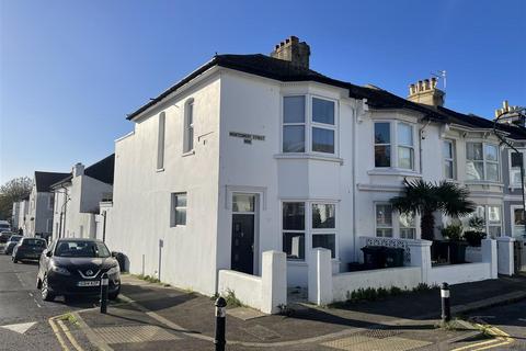 3 bedroom house to rent, Montgomery Street, Hove BN3