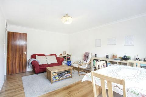 2 bedroom apartment to rent, Ravensmede Way, Chiswick, W4