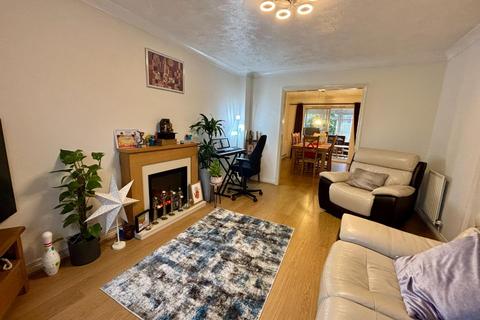 1 Flinters Close, Wootton, Northampton, NN4 6BH