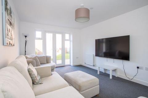 4 bedroom detached house for sale, Flat Holm Close, Sully