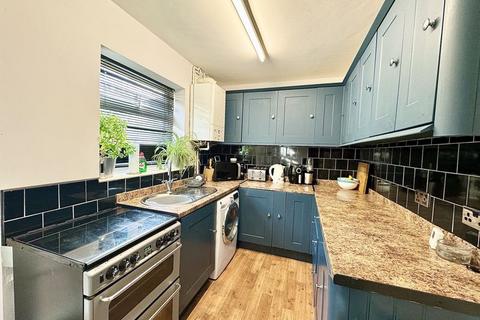 2 bedroom semi-detached house for sale, FAIRWAY, WALTHAM