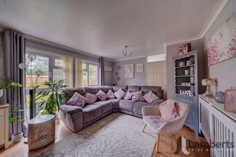 11 Dormston Close, Lodge Park, Redditch, B98 7NB