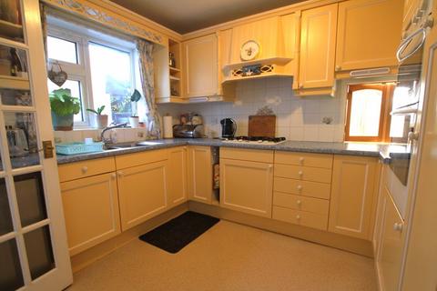 6 Langdon Close, St Margarets At Cliffe, Dover, CT15 6JP