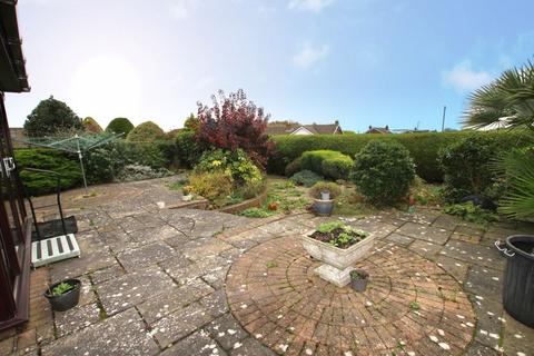 6 Langdon Close, St Margarets At Cliffe, Dover, CT15 6JP