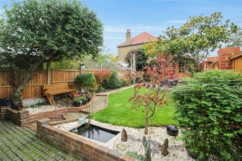 3 bedroom semi-detached house for sale, Bonchurch Avenue, Leigh-on-Sea, Essex, SS9