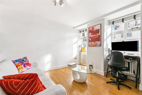 Studio to rent, Nell Gwynn House, Chelsea SW3